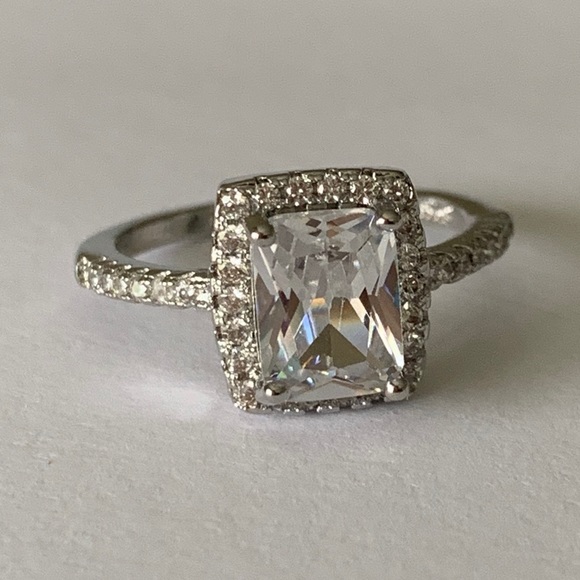 Braydini Jewelry - **SOLD**NEW Size 8 Diamond Ring**
